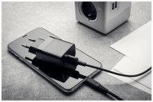 Síťová nabíječka FIXED s 2xUSB výstupem, 17W Smart Rapid Charge, černá (7)
