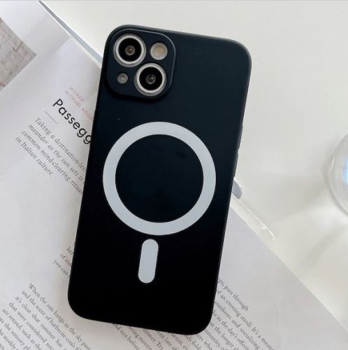 MagSilicone Case iPhone 13 - Black